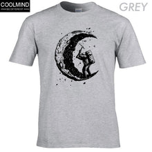 Load image into Gallery viewer, MOON AND ASTRONAUT PRINT TSHIRT